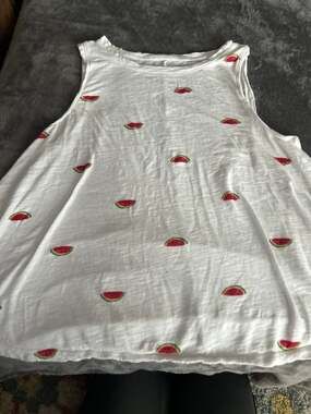 Gap tank top size small